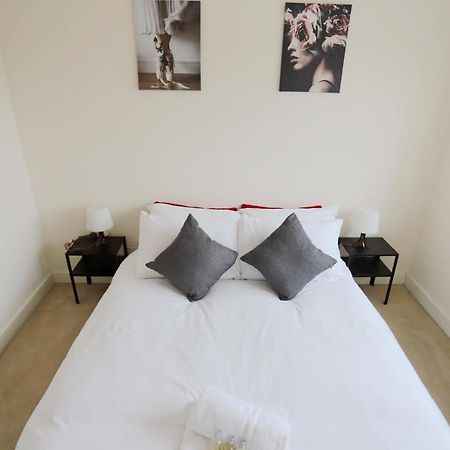 Easytravel Luxury Nec/Airport 3 Beds House Apartment Birmingham Luaran gambar